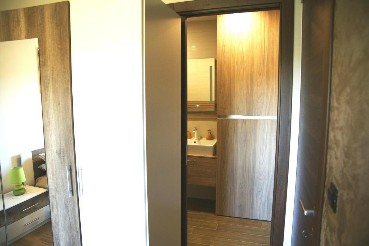 Apartment Grbin Pula Exterior photo